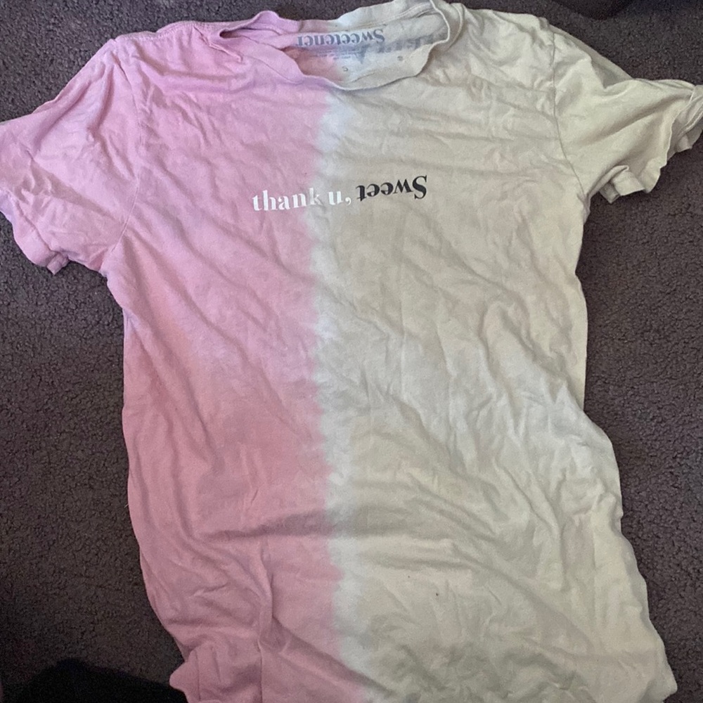 Ariana Grande Sweetner world tour shirt